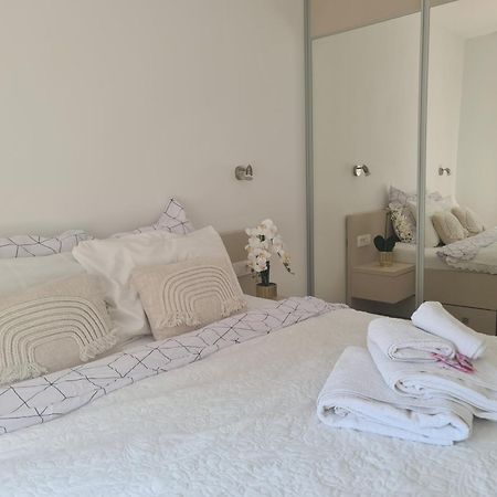 Brand New Lovely Apartment Bella ดูบรอฟนิก ภายนอก รูปภาพ