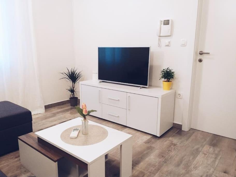 Brand New Lovely Apartment Bella ดูบรอฟนิก ภายนอก รูปภาพ
