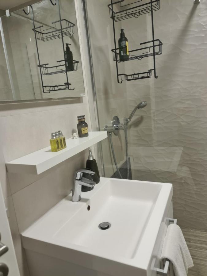 Brand New Lovely Apartment Bella ดูบรอฟนิก ภายนอก รูปภาพ
